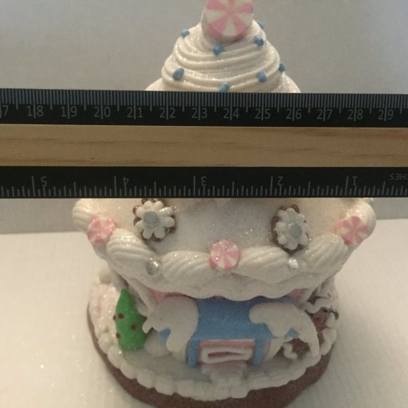 Lightup Holiday 6'' Decorative Candy House - Picture 9 of 10